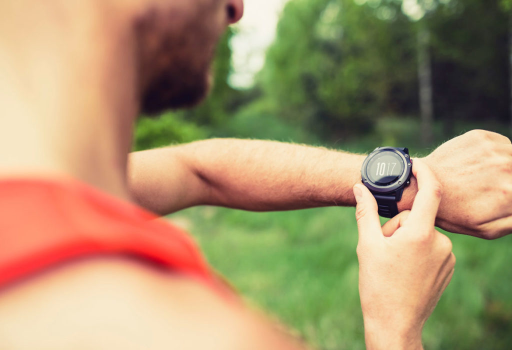 Hay muchos relojes, de varios precios, que miden la frecuencia cardiaca (iStock)