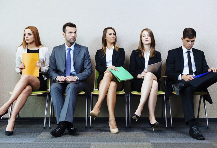 Los nervios nos pueden jugar una mala pasada para triunfar en una entrevista de trabajo (IStock)