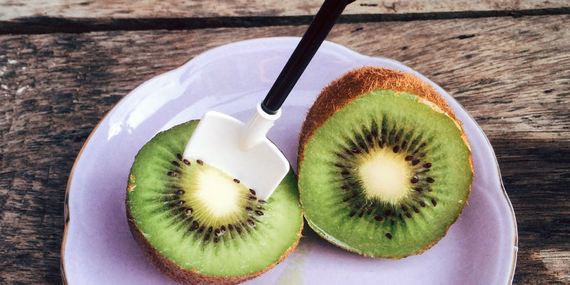 La vitamina C favorece la regeneración del colágeno de los tejidos periodontales (Pixabay)