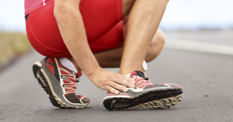 El dolor de pies es muy molesto para los corredores (iStock)