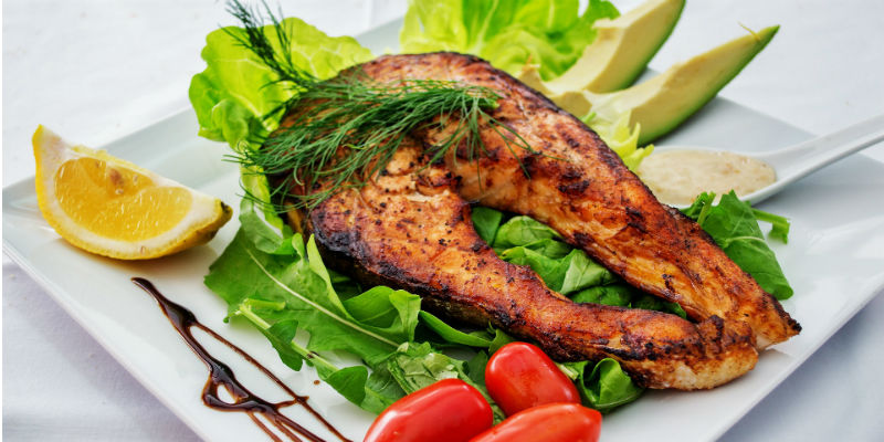 El omega-3 del salmón ayuda a reducir el colesterol (Pixabay) El omega-3 del salmón ayuda a reducir el colesterol (Pixabay)