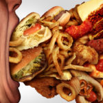 10 trucos para controlar la ansiedad con la comida La ansiedad es un peligroso enemigo que, si no se identifica a tiempo, puede llevar a comer sin control pero hay trucos para controlarla. (iStock)