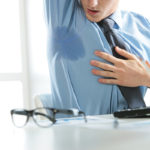 10 consejos para controlar el olor de sudor Hay trucos para controlar el olor de sudor de las axilas (iStock)