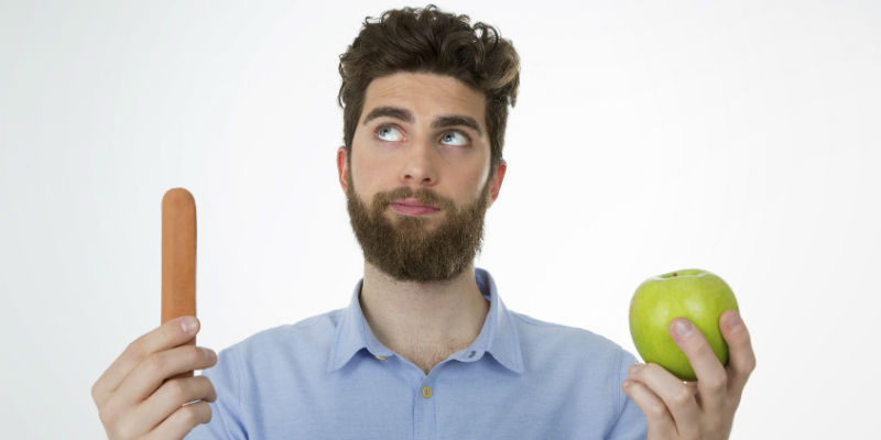 Tanto el crudiveganismo como la paleodieta apuestan por una alimentación natural (iStock)