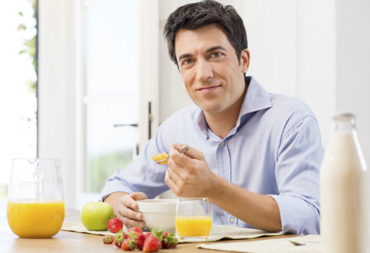 Se puede aprender a comer más sano sin sacrificios (iStock)