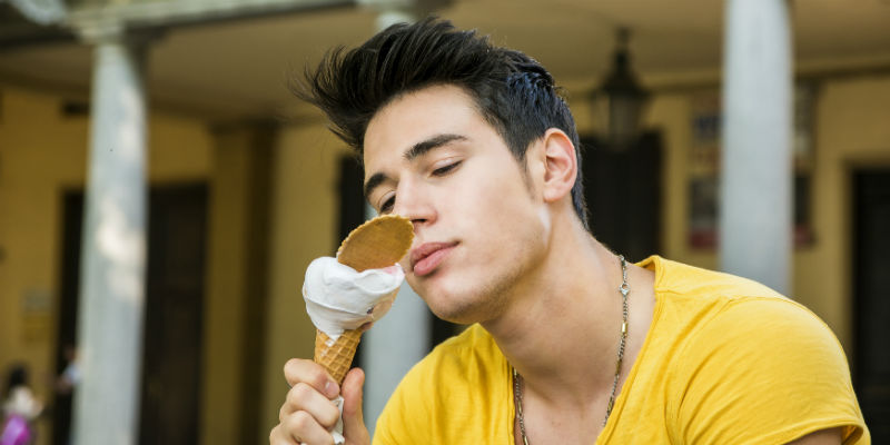 Un helado puede convertirse en una merienda fantástica (iStock)