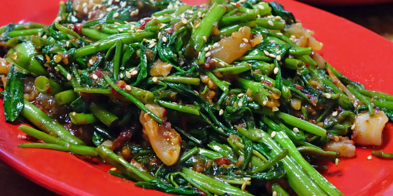 La vitamina A y C que contienen las espinacas evitan que el pelo se rompa (Pixabay)