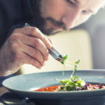 10 platos muy fáciles que la conquistaran Diez platos fáciles para conquistarla (iStock)