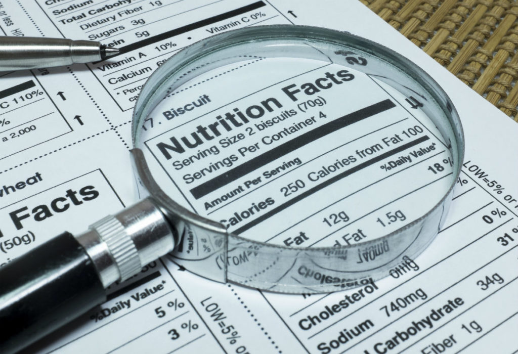 El nuevo Reglamento Europeo, de aplicación automática en los Estados Miembros, sobre etiquetado alimentario que regula la información que se facilita al consumidor y establece la obligación de etiquetar los alimentos de forma clara (iStock)