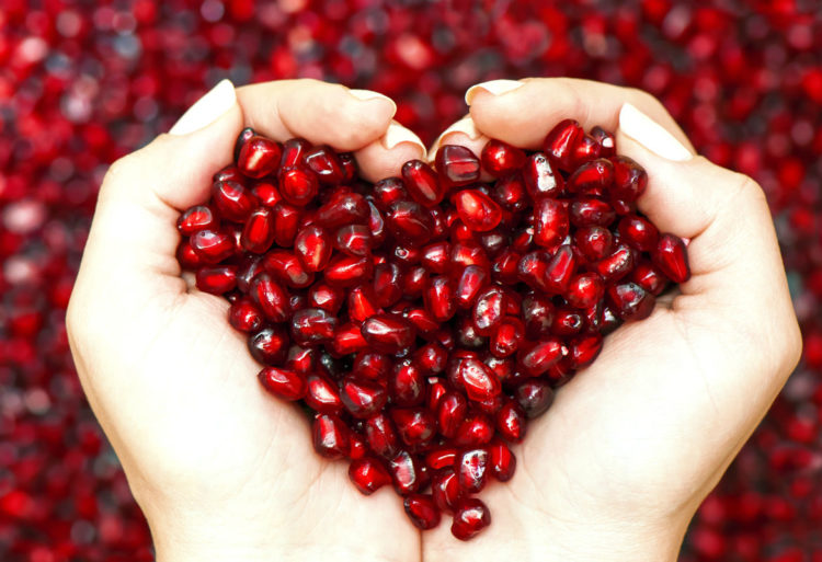 El secreto de la alimentación saludable y perder peso está al alcance de nuestra mano, está en nuestra propia mano. (iStock)