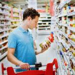 Verdades y mentiras del carrito de la compra sano ¿Sabemos realmente cómo llenar el carrito de la compra de la forma más saludable? (iStock)