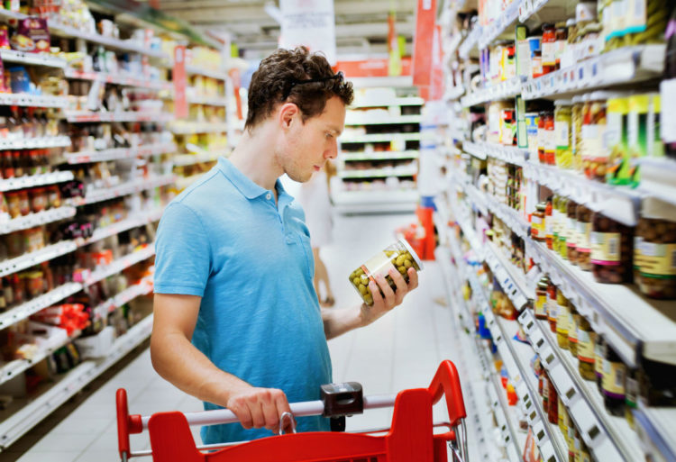 ¿Sabemos realmente cómo llenar el carrito de la compra de la forma más saludable? (iStock)