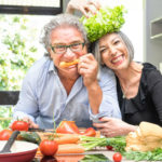 Así influye la alimentación en tu estado de ánimo Lo que comemos nos hace fuertes, flacos, gordos… y también tristes, nerviosos o irritables. (iStock)