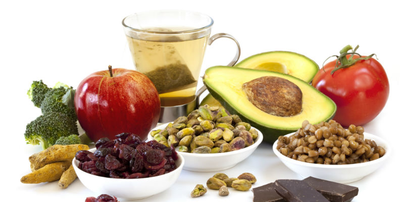 Kale, semillas de chía, aguacate, e incluso los yogures, son considerados superalimentos. (iStock)