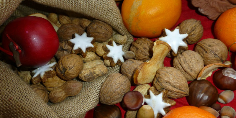 Consumir un puñado de frutos secos siete veces por semana puede reducir la mortalidad en una media del 20%. (Pixabay)