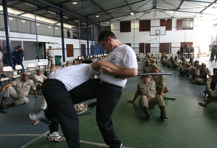El krav maga es un sistema de defensa personal. (Flickr - Fotos GOVBA - Policiais Treinam "Krav Magá").