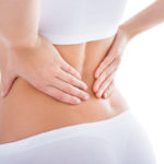 ¡Participa en la Campaña de Prevención de Lesiones de Centro Médico Madrid2! mujer se duele lesión lumbar