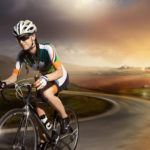 7 consejos para montar en bici por carretera Hay que tomar precauciones al montar en bici por carretera. (iStock).