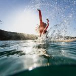 5 deportes que debes practicar en verano El surf es un deporte plenamente de verano (Istock)