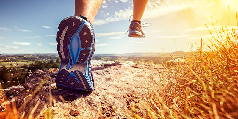 Los tobillos pueden sufrir con los hoyos y las piedras. (iStock).