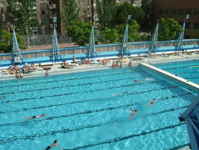 Hay piscinas para entrenar y para descansar (madrid.org)
