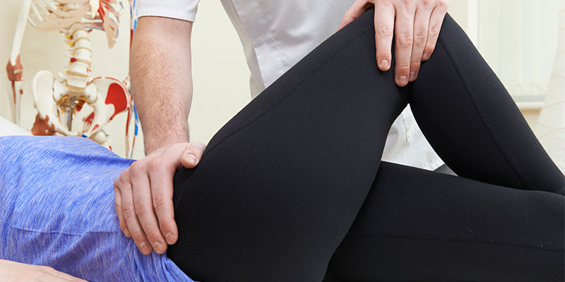 Si el dolor persiste es recomendable recurrir a un profesional (iStock)