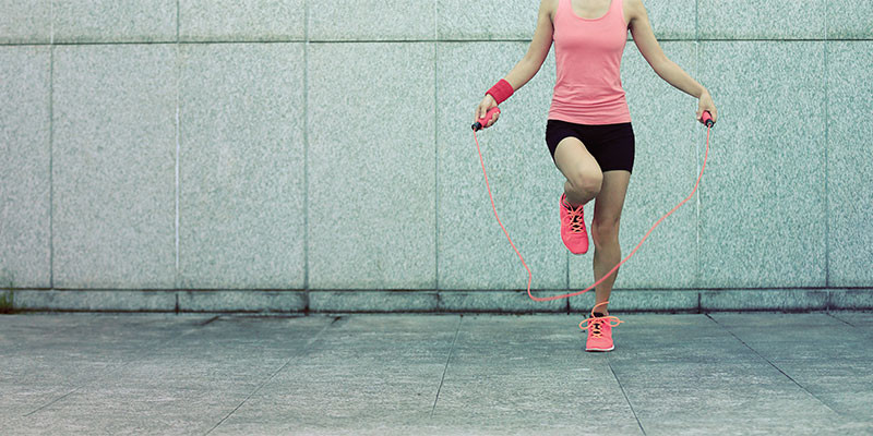 Primero con un pie y luego con otro (iStock)