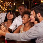 7 ejercicios que debes hacer a pesar de que sea Navidad Hay que sacar tiempo para hacer deporte y contrarrestar los excesos navideños (iStock)