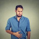 6 ejercicios y posturas que te ayudarán a aliviar los gases Hay ejercicios que pueden ayudar a aliviar los gases (iStock)