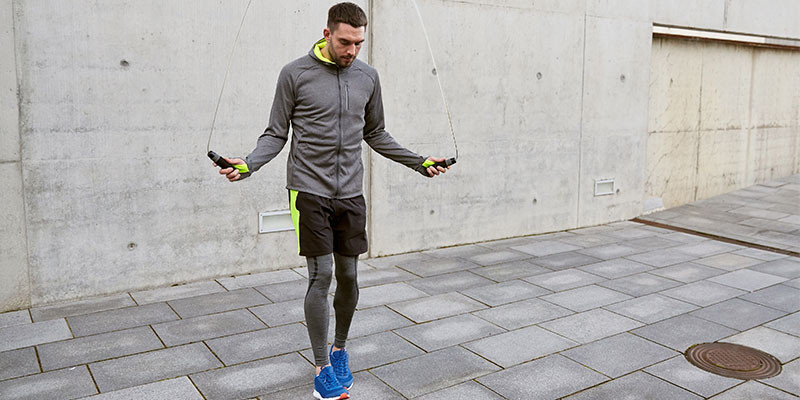 Saltar a la comba para no engordar (iStock)