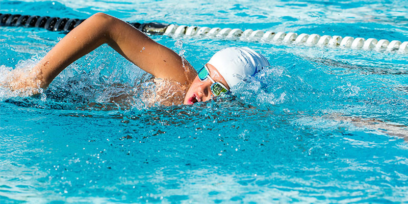 Nadar solo tiene beneficios (iStock)