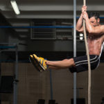 Paleotraining: la nueva moda El paleotraining recupera los movimientos del ser humano en el Paleolítico, como, por ejemplo, trepar (iStock)