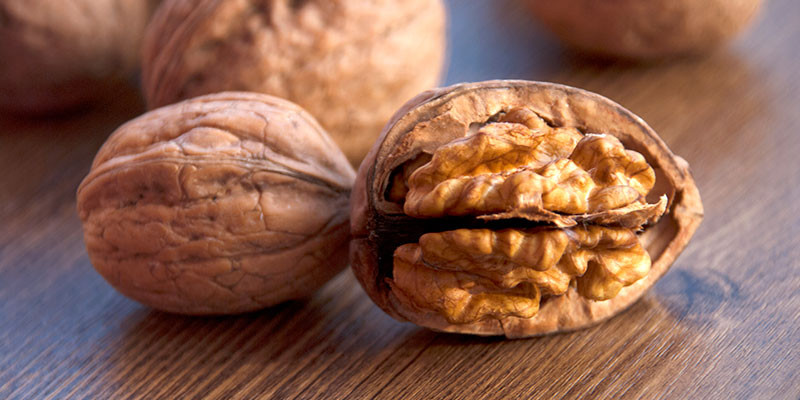 Nueces, solas o combinadas, siempre buenas (iStock)