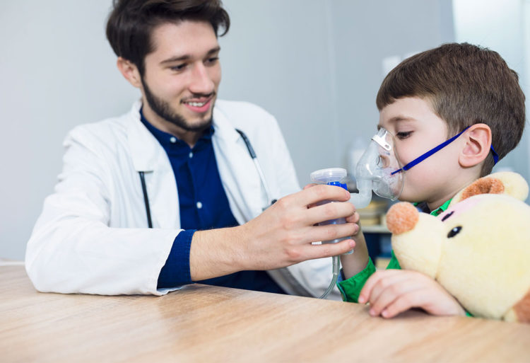 Han inventado un dispositivo que puede detectar hasta 17 enfermedades a través del aire exhalado (iStock)