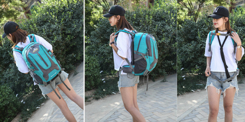 Mochila impermeable para practicar senderimos (Aliexpress). Referencia: 10000001590224/ Precio: 12,23-15,42.